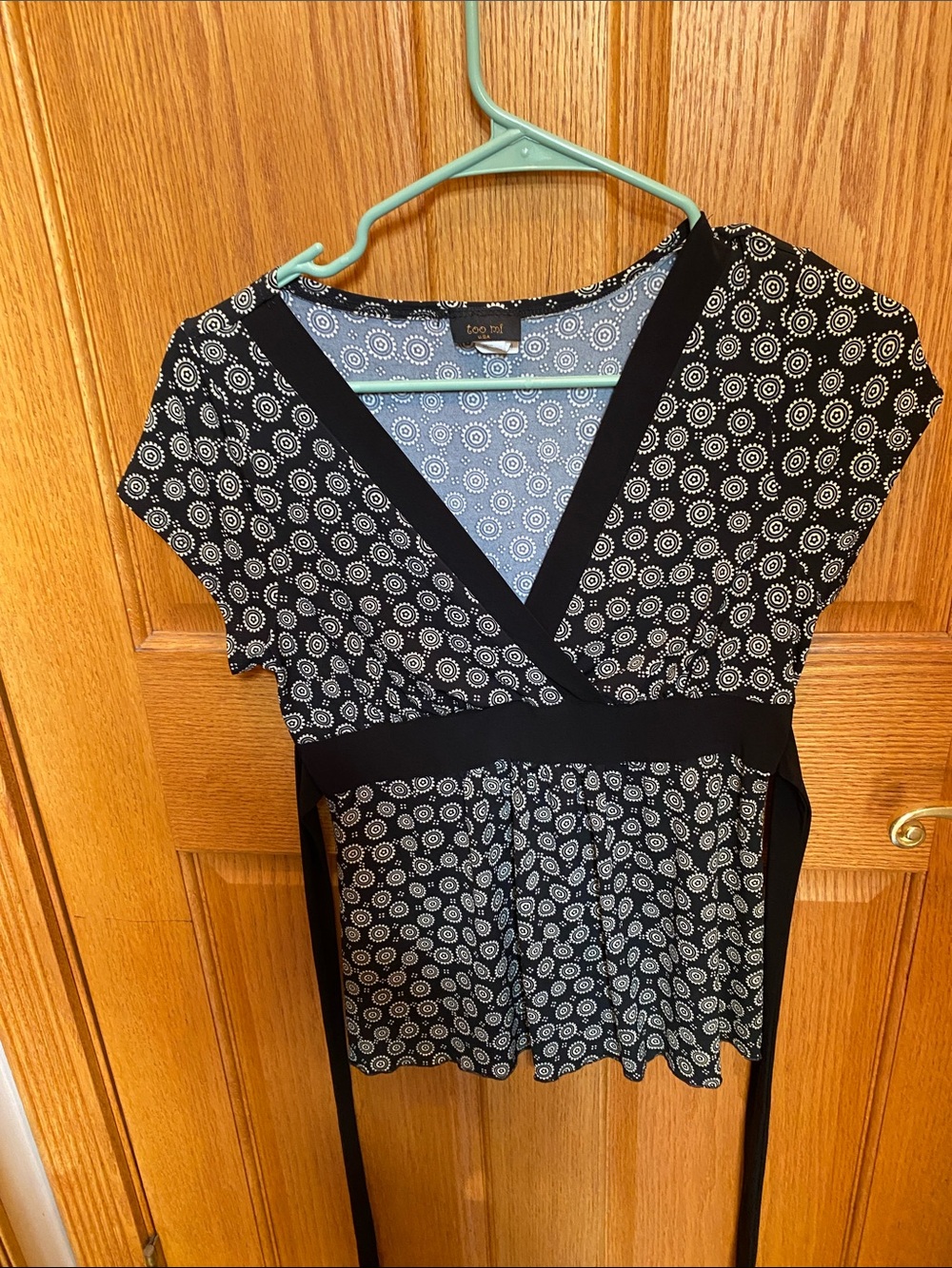 Too mi Top
Size Medium
MADE IN USA